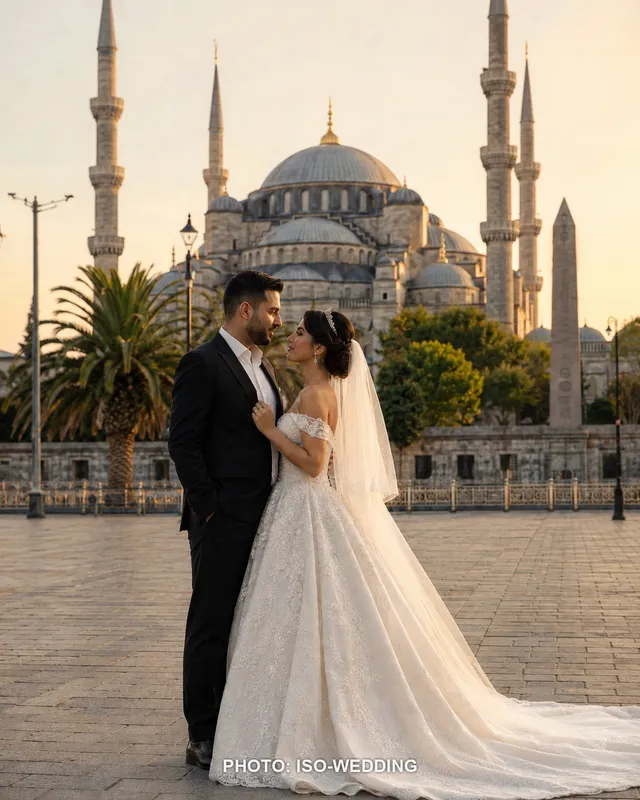 القباب والمآذن في أفق السلطان أحمد في اسطنبول